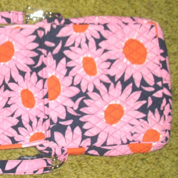 Vera Bradley Shoulder Bag Retired "Love Me" Design NWOT - Picture 6 of 7